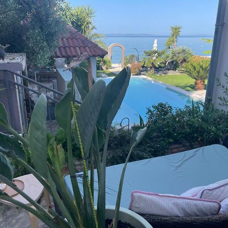 Villa Maris- Beachfront Villa With Exclusive Pool Podstrana Dış mekan fotoğraf