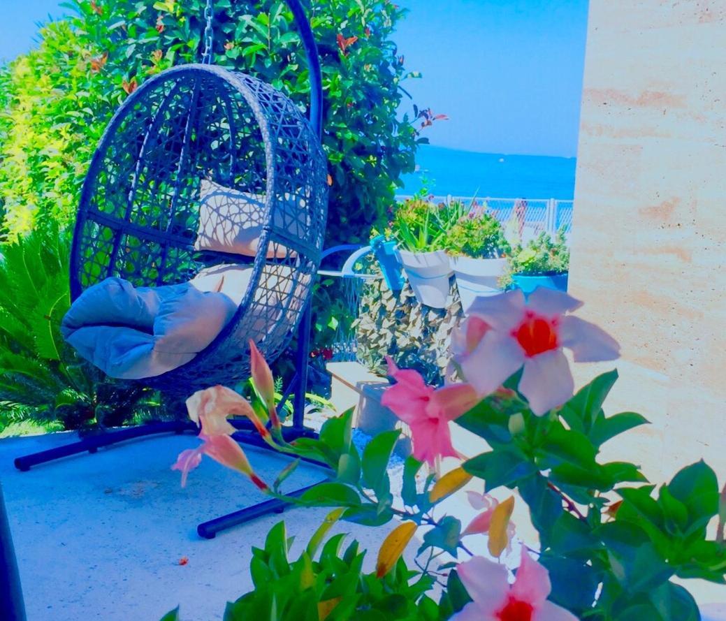 Villa Maris- Beachfront Villa With Exclusive Pool Podstrana Dış mekan fotoğraf