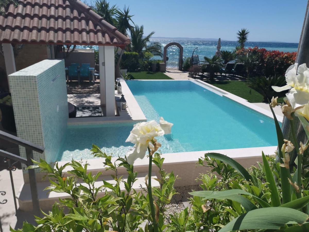 Villa Maris- Beachfront Villa With Exclusive Pool Podstrana Dış mekan fotoğraf