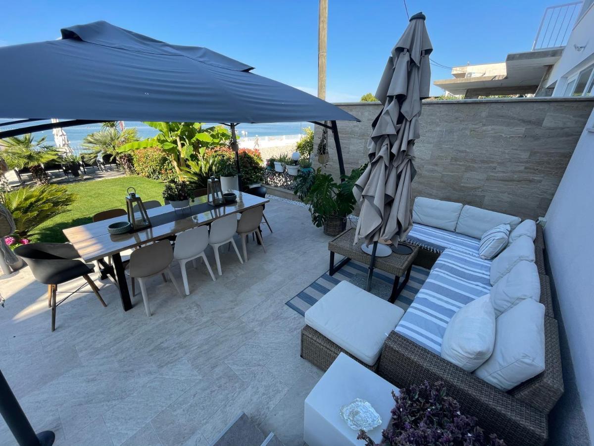 Villa Maris- Beachfront Villa With Exclusive Pool Podstrana Dış mekan fotoğraf
